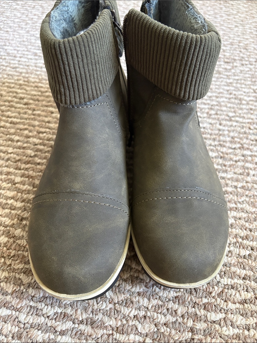 NWT JBU by Jambu Karissa Encore Grey Ankle Boots Size 7
